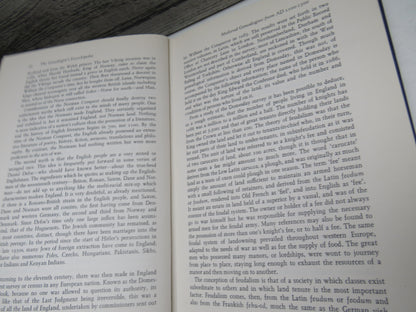 The Genealogist's Encyclopedia By L.G. Pine 1969