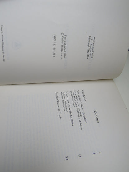 Scotland's Music By Cedric Thorpe Davie 1980 Book book image 3