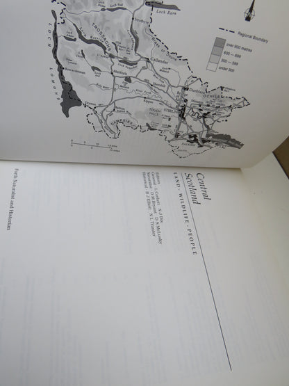 Forth Naturalist and Historian Central Scotland Land-Wildlife-People 1993 book image 3