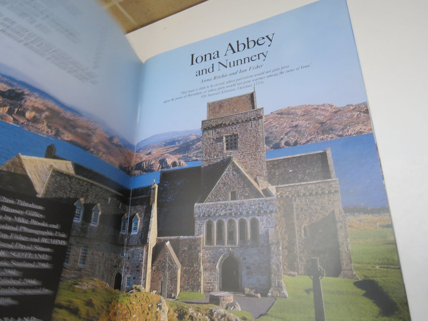 Iona Abbey and Nunnery By Anna Ritchie and Ian Fisher