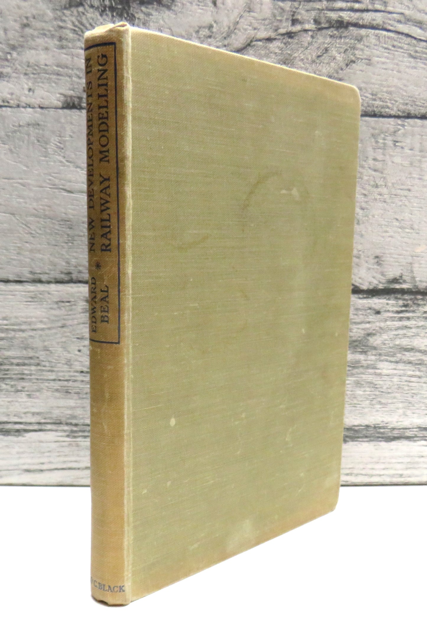 New Development In Railway Modelling By Edward Beal 1947