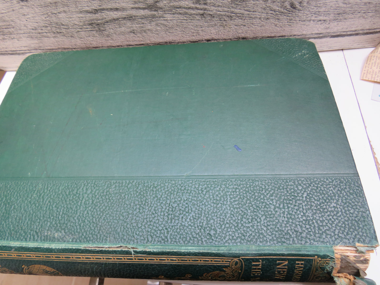 Harmsworth's Atlas of the World and Pictorial Gazetteer With An Atlas of the Great War
