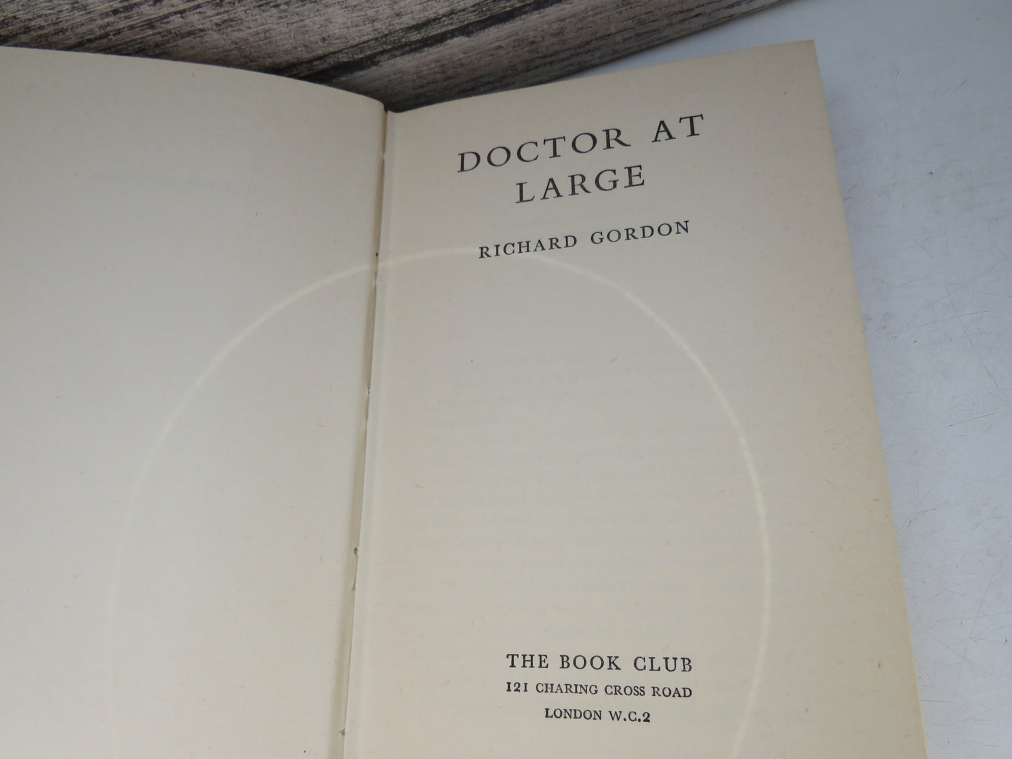 Doctor At Large By Richard Gordon