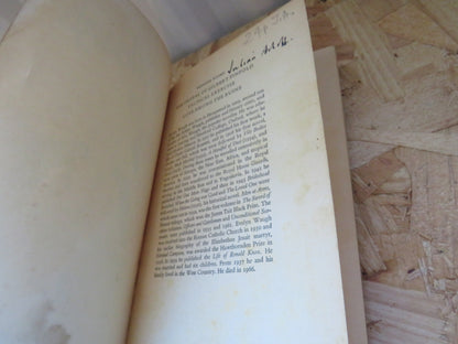 The Ordeal of Gilbert Pinfold By Evelyn Waugh Penguin Books 1972 book image 2