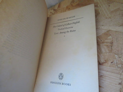 The Ordeal of Gilbert Pinfold By Evelyn Waugh Penguin Books 1972 book image 3