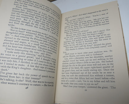 A Spell for Old Bones by Eric Linklater, 1949 book image 4