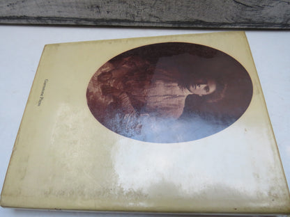 Collecting and Valuing Old Photographs by Peter Castle, 1973 Vintage Book book image 2