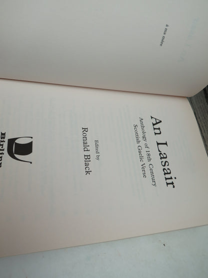 An Lasair Anthology of 18th Century Scottish Gaelic Verse Edited by Ronald Black 2001 book image 4