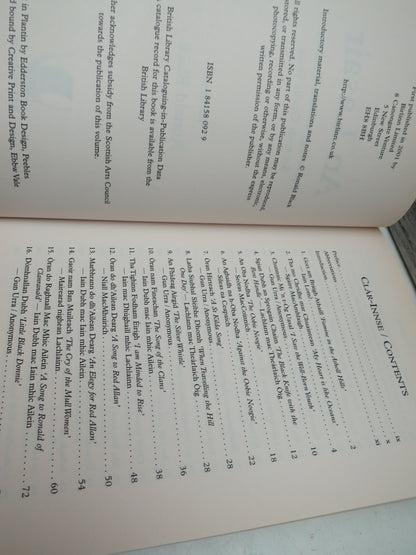 An Lasair Anthology of 18th Century Scottish Gaelic Verse Edited by Ronald Black 2001 book image 5