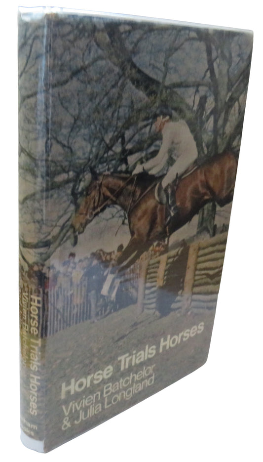 Front cover of 'horse trials horses by vivien batchelor julia longland 1970'