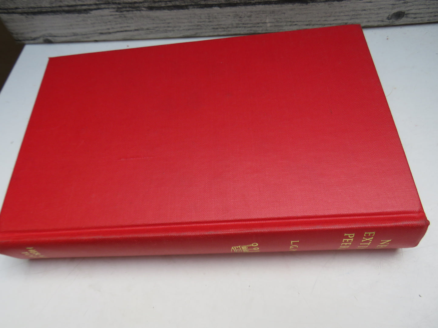 The New Extinct Peerage 1884-1971 Containing Extinct, Abeyant Dormant & Suspended Peerages With Genealogies and Arms By L. G. Pine 1972