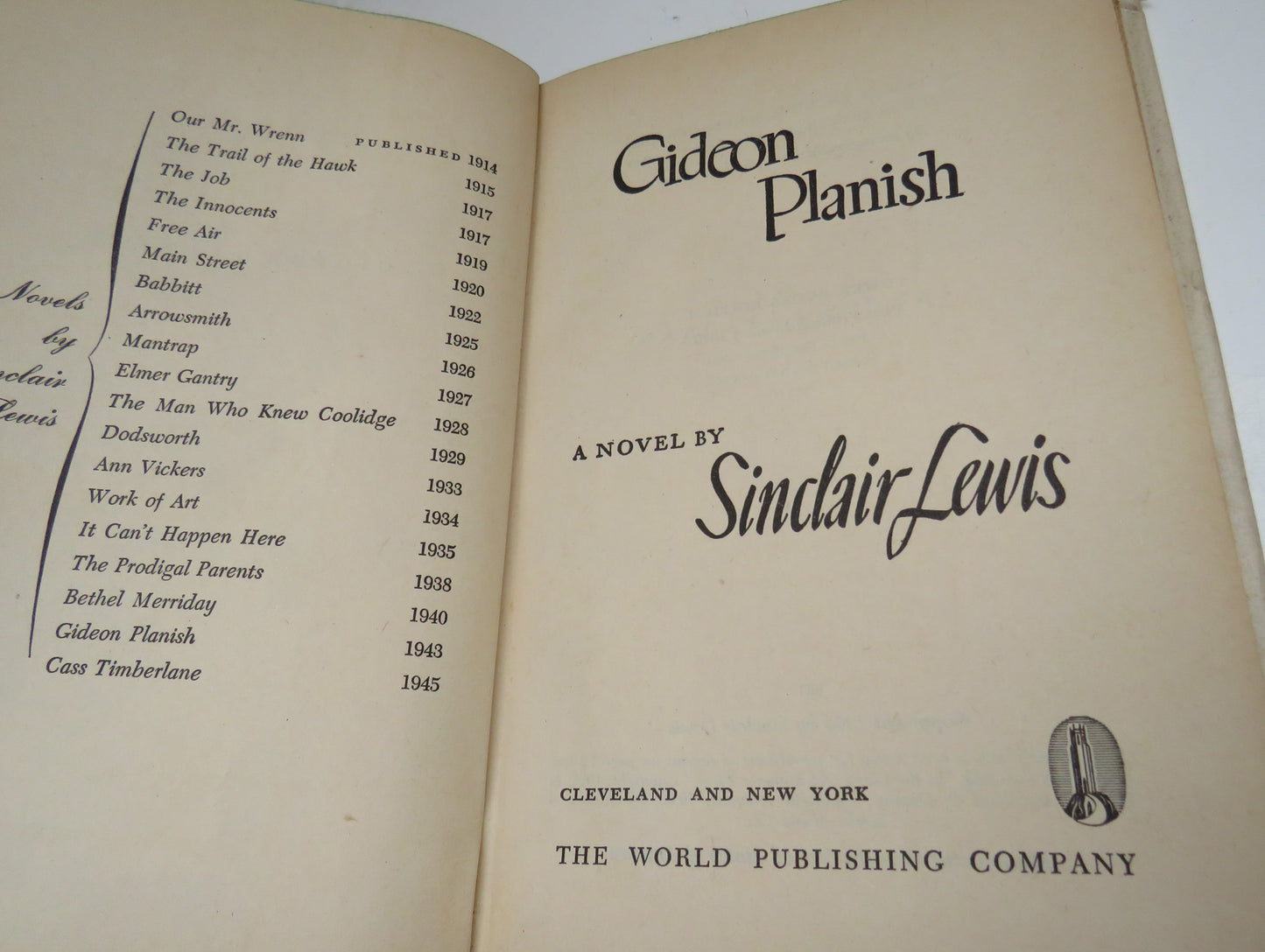 Gideon Planish by Sinclair Lewis, 1946