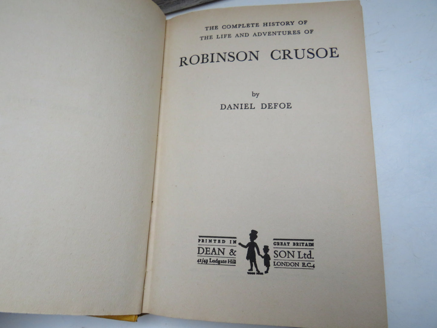 The Complete History of The Life and Adventures of Robinson Crusoe By Daniel Defoe