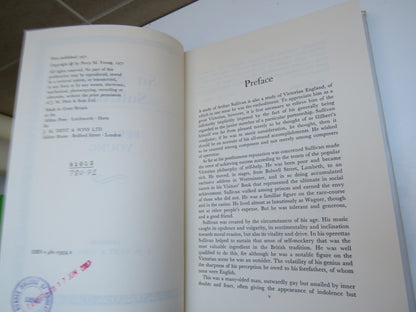 Sir Arthur Sullivan By Percy M.Young 1971 book image 5