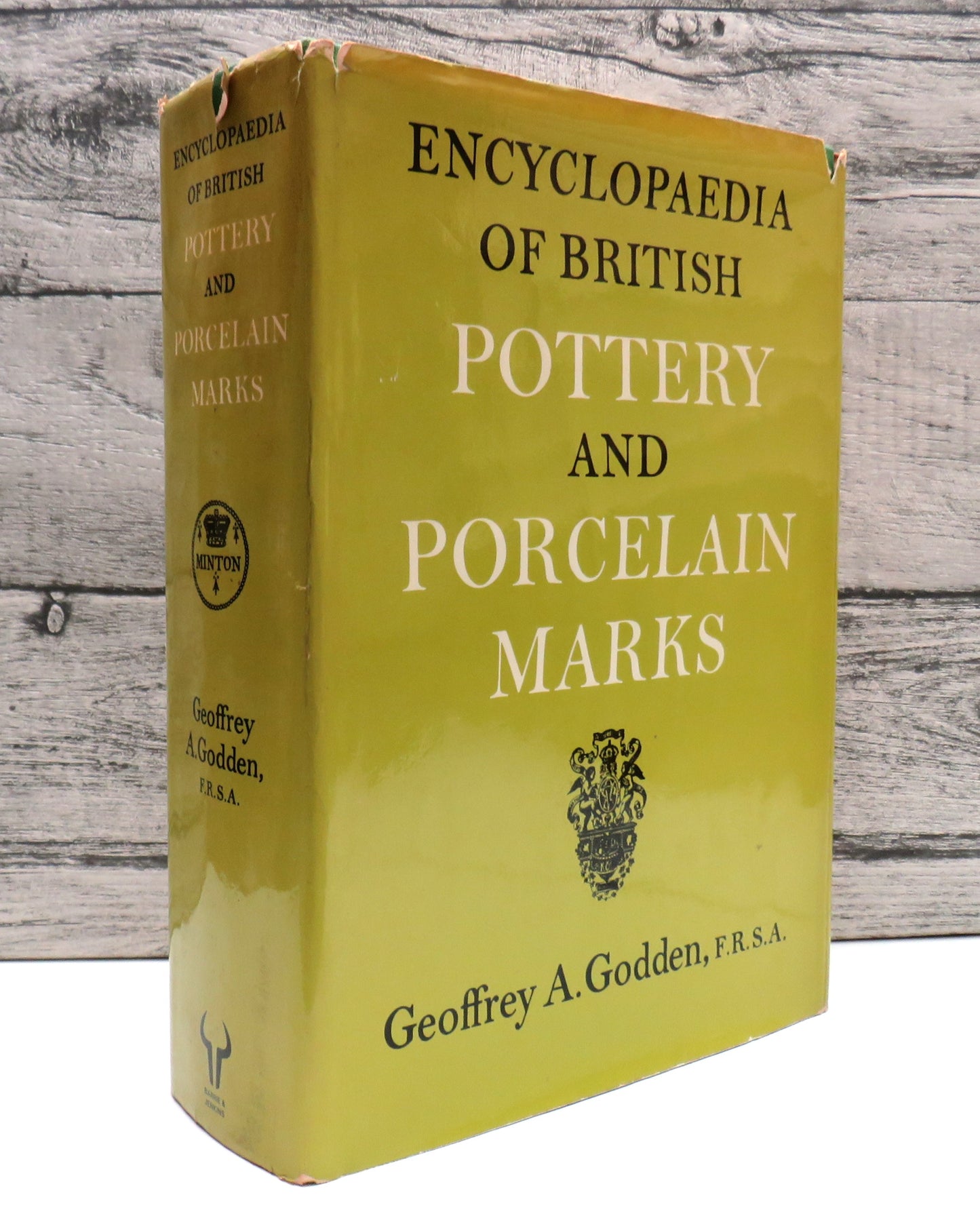 Encyclopaedia of British Pottery and Porcelain Marks By Geoffrey A. Godden 1979