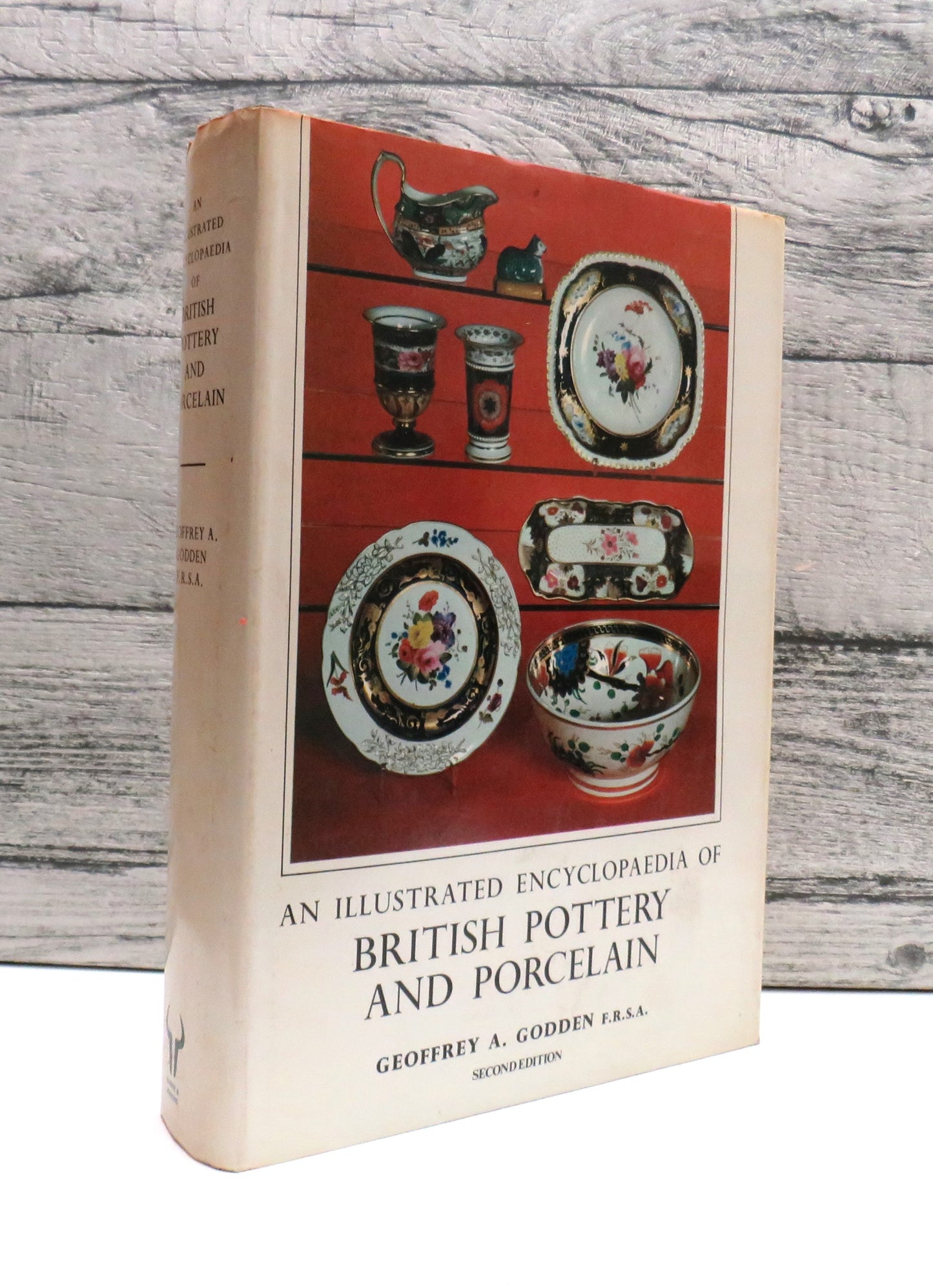 An Illustrated Encyclopaedia of British Pottery and Porcelain By Geoffrey A. Godden 1982