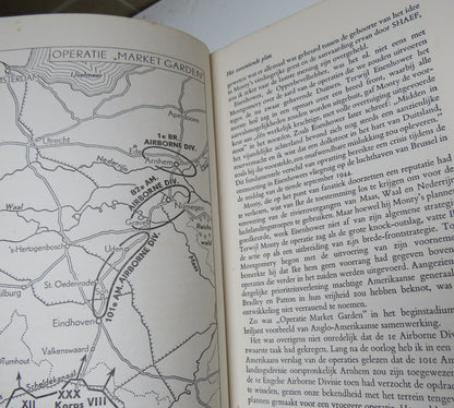 De Slag Om Arnhem by Generaal-Majoor R. E. Urquhart, 1958 book image 5
