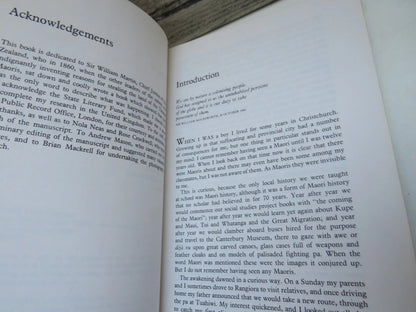 Te Riri Pakeha, The White Man by Tony Smith (New Zealand History Book, 1986) book image 4