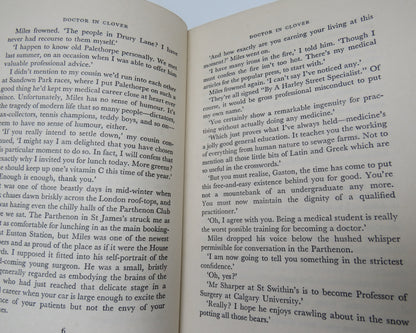 Doctor In Clover By Richard Gordon 1960 First Edition book image 6