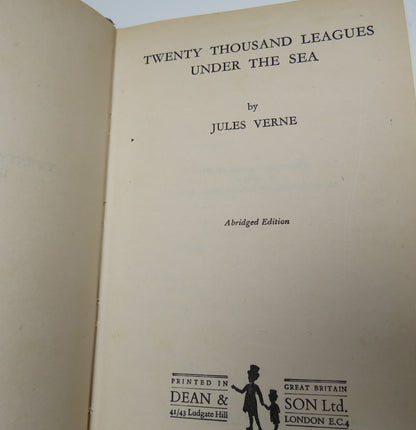 Twenty Thousand Leagues Under The Sea By Jules Verne book image 3