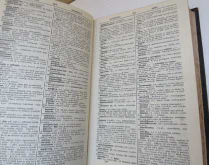 A New French and English Dictionary By James Boielle 1903 book image 6